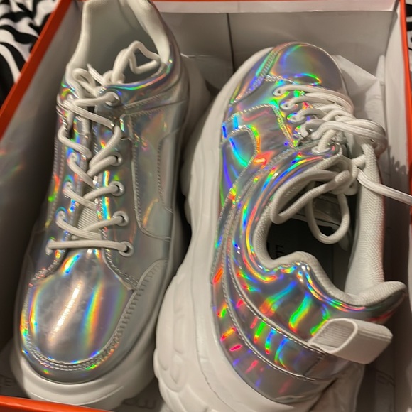 Worn once. Waited to long to send back. - Picture 5 of 5